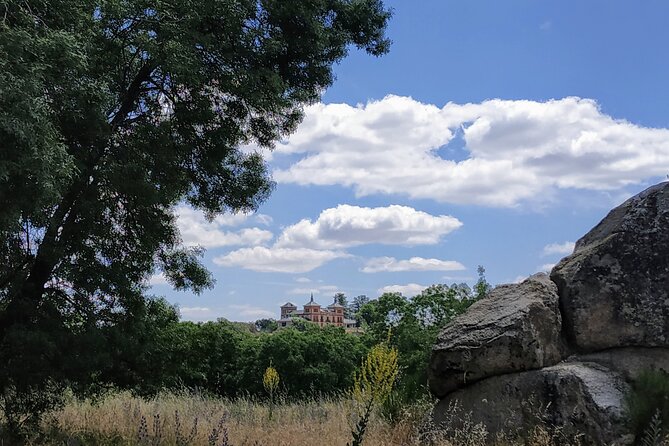 Half-Day Private Tour of Escorial With Pick up - Discovering Escorial Monastery