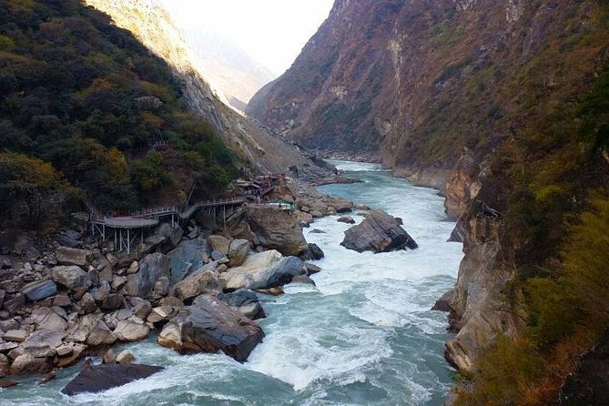 Half-Day Private Tour Tiger Leaping Gorge in Lijiang - Stunning Scenery