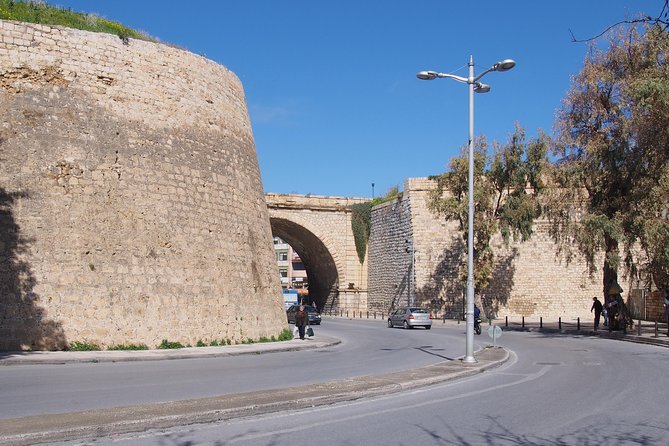 Half Day Private Tour to Knossos Palace (Skip the Line) & Panoramic City Tour - Discovering Heraklions Key Sites