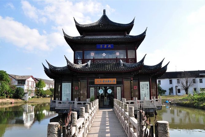 Half Day Private Tour to Zhaojialou Ancient Town With Lunch and Boat Ride - Inclusion Details