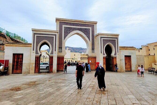 Half-Day Private Walking Tour of the Authentic City of Fez - Meeting and Pickup