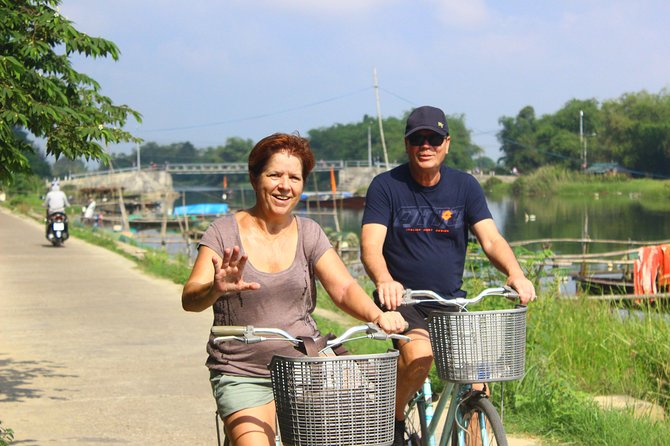 Half Day Ride Bike to the Farm and Cooking Activity With Foot Massage - Good To Know