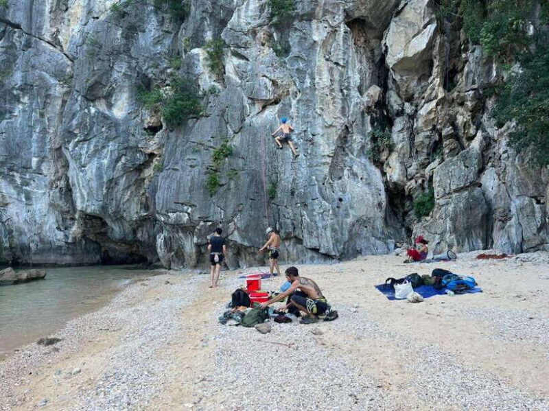 Half Day Rock Climbing in Lan Ha / Halong Bay - Key Points