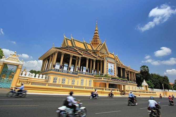 Half-Day Royal Palace, Wat Phnom & Independence Monument Tour - Pickup Information