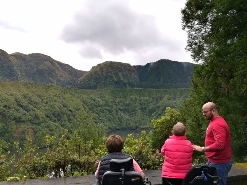 Half-Day Sete Cidades Adapted Van Tour - Stunning Natural Beauty