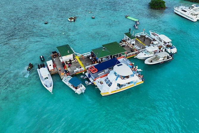 Half-Day Shipwrecks Tour and Floating Bar, Adults Only - Inclusions and Amenities