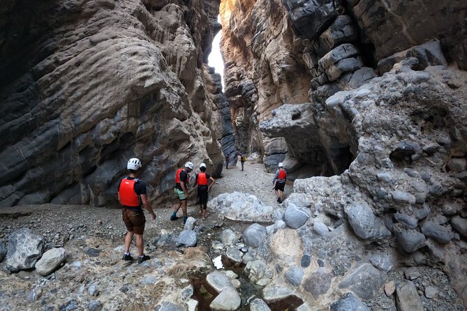 Half Day - Snake Canyon Adventure Tour in Jebel Shams - Meeting Details