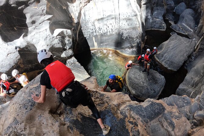 Half Day - Snake Canyon Adventure Tour in Jebel Shams - Availability and Accessibility