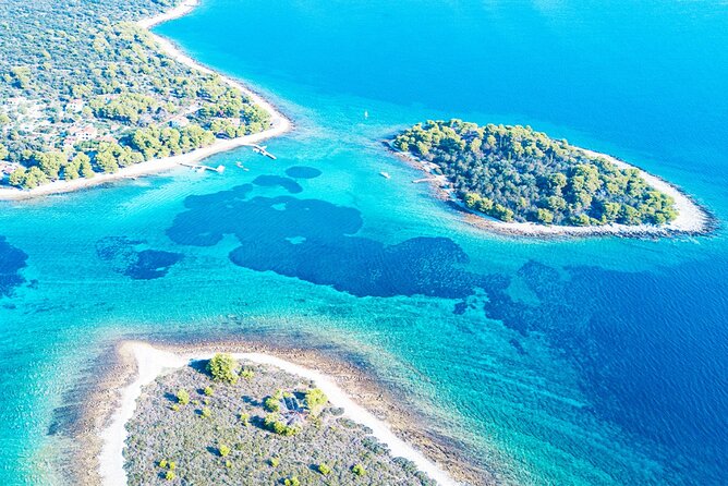 Half Day Speedboat Tour to Solta Island & Blue Lagoon From Trogir - Small Group Experience