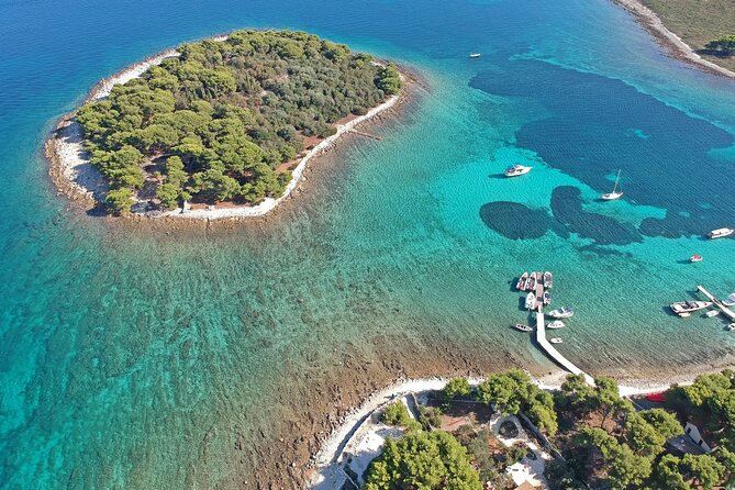 Half Day Speedboat Tour to Three Islands From Trogir - Comfortable Speedboat Ride and Windproof Jackets