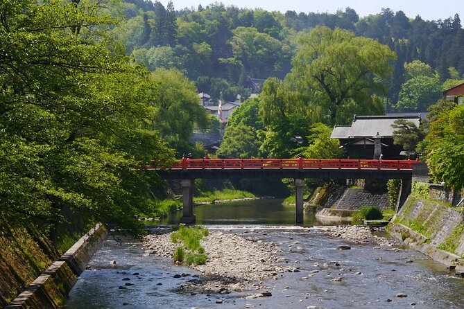 Half-Day Takayama Walking Tour With an English Speaking Guide - Meeting Point and Transportation