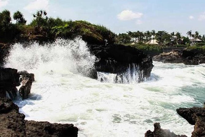 Half-Day Taman Ayun UNESCO and Tanah Lot Temple With Private Car - Memorable Experience