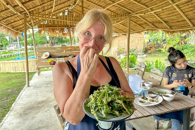 Half-Day Thai CookingClass at A Roi Dee Organic Farm in ChiangMai - Savoring Crispy Morning Glory Salad