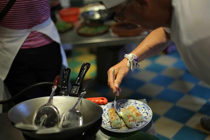 Half-Day The Khmer Cuisine Cooking Class in Siem Reap - Meeting and Pickup
