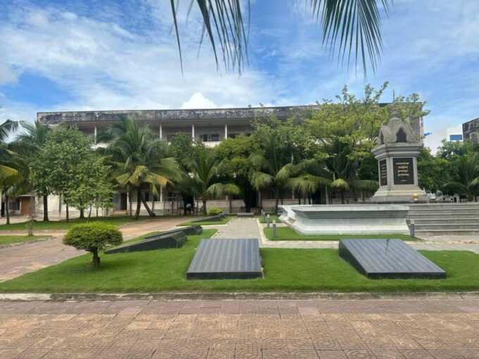 Half Day To Killing Field & S21 Genocidal Museum - Transportation and Pickup