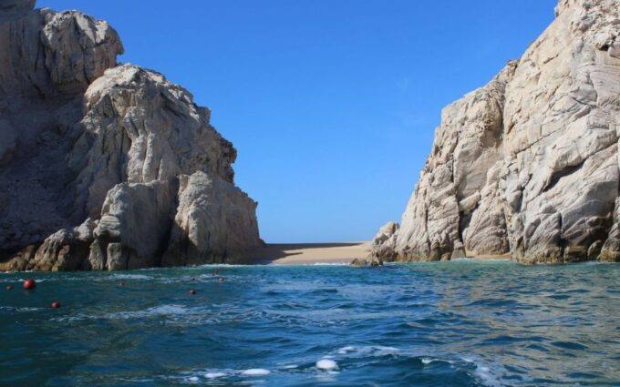 Half-Day Tour at Sunset in Cabo San Lucas Bay - Capturing Memories With Photos and Souvenirs