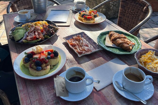 Half-Day Tour in Cascais / Sintra With Brunch and Wine Tasting - Tasting Wines at Local Vineyards