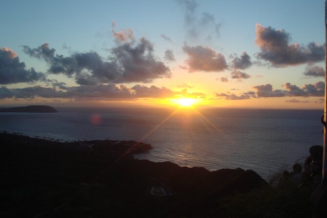 Half-day Tour in Diamond Head Sunrise and Parasail - Pickup Points