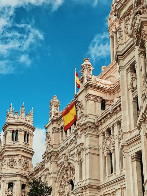 Half-Day Tour of Iconic Attractions and Culinary Delights - Tour Highlights