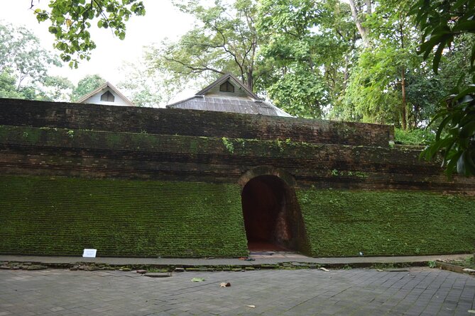 Half Day Tour Suan Dok Temple, Umong Temple & Doi Suthep Temple - Dress Code and Participation