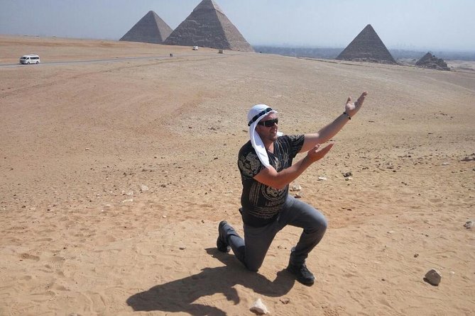 Half Day Tour To Giza Pyramids and The Sphinx From Cairo - Guided Experience