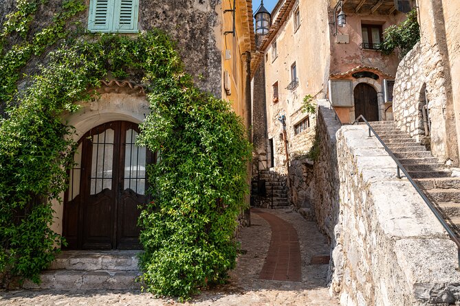 Half Day Tour to Nice Antibes and St Paul De Vence From Cannes - Meeting and Pickup