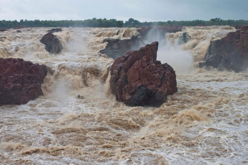 Half-Day Tour to Raneh Waterfalls and Khajuraho Temples - Cultural Experience