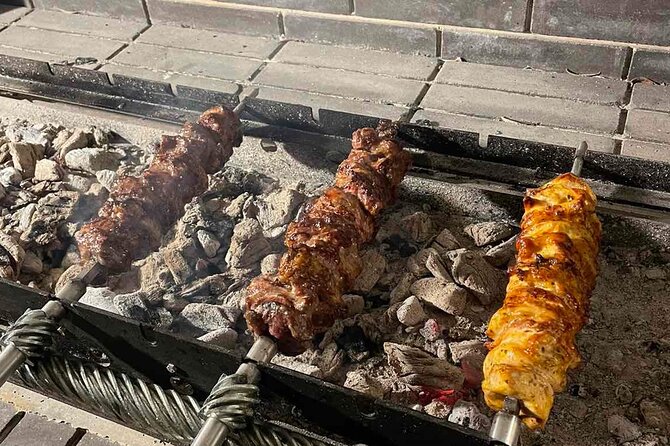 Half-Day Traditional Micro Restaurant in Santorini - Exceptional Guest Feedback
