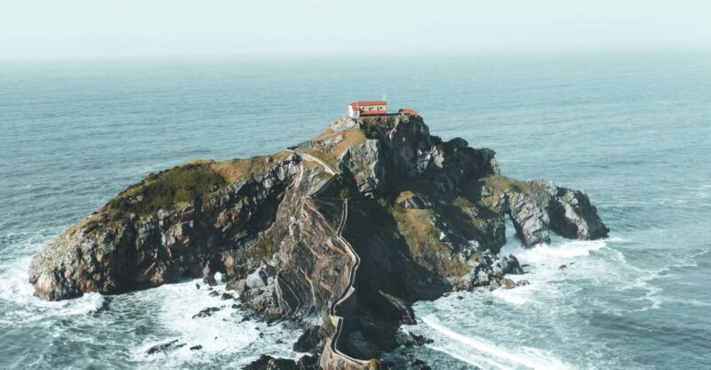 Half-Day Trip to Bermeo, Gaztelugatxe, and Guernica With a Boat Trip - Historic Town and Peace Museum