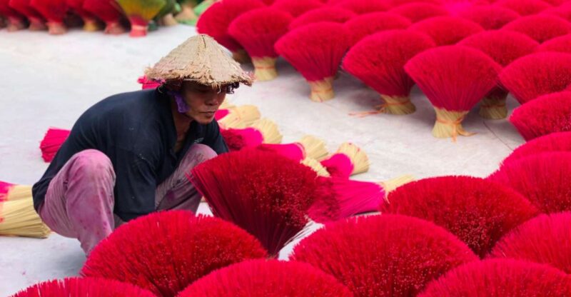 Half Day Trip to Incense & Hat Villages With Train Street - Incense Village Visit