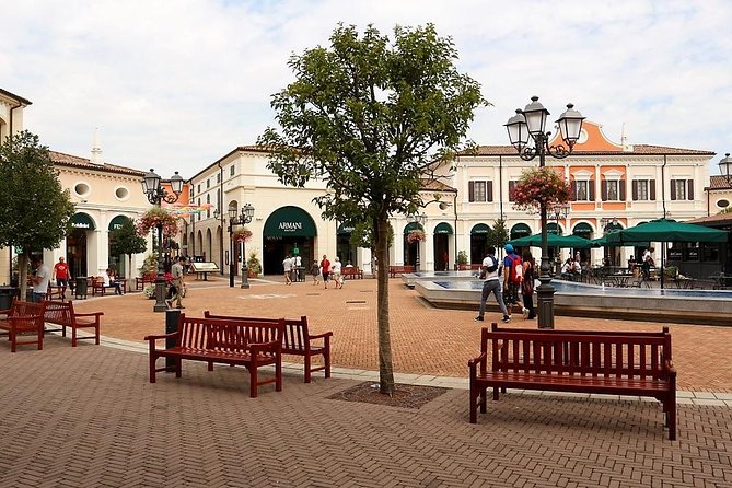 Half Day Venice Cruise Terminal Shore Excursion Wine Food Tasting Outlet Village - Private Tour Details