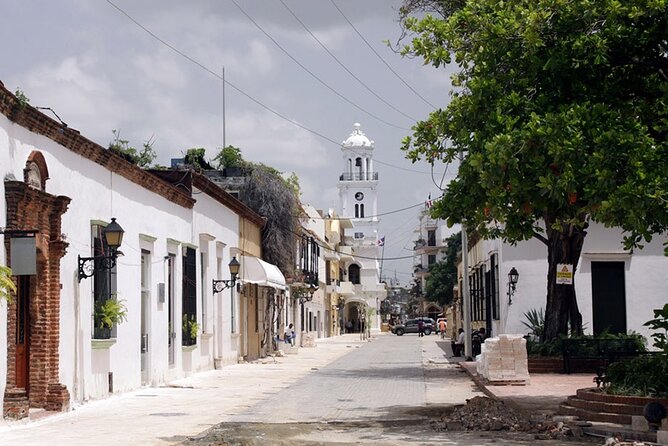 Half Day Walking Tour in the Colonial Zone of Santo Domingo - Accessibility Information