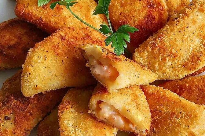 Half-Day Walking Tour Tasting Local Food in Porto - Itinerary Highlights