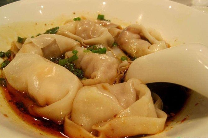 Half Day Wudaoying Hutong Walking Tour Including Lama Temple and Dim Sum Meal - Cantonese Dim Sum Feast