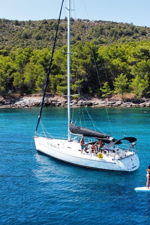 Halfday Sailing Tour - Vessel Features