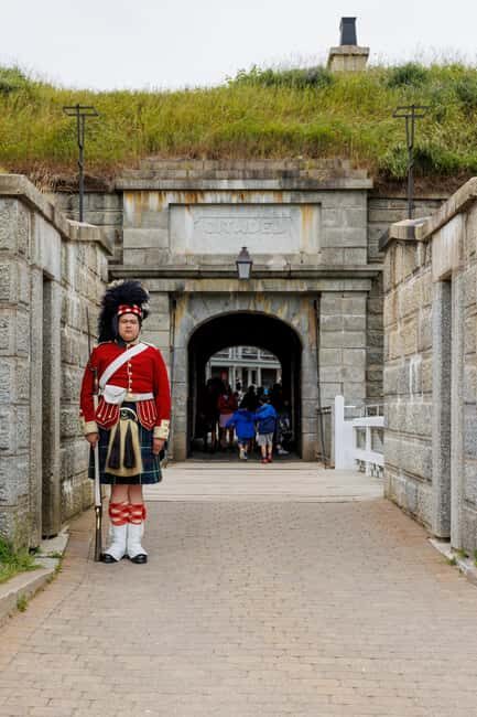 Halifax: Peggy's Cove, Citadel and Titanic Cemetery Tour - Halifax: Peggys Cove, Citadel and Titanic Cemetery Tour — A Detailed Look