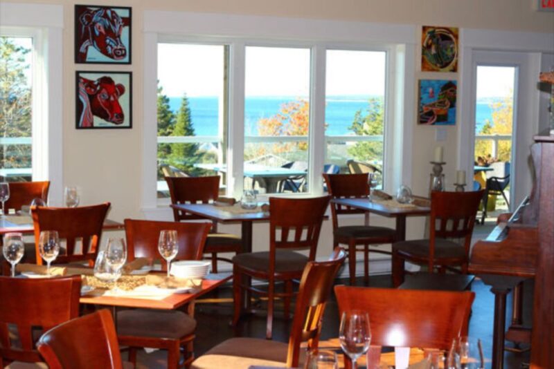 Halifax: Peggys Cove Small Group Night Tour With Dinner - Scenic Drive to Peggys Cove