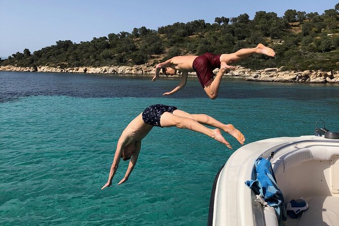 Halkidiki: Sithonia Private Full Day Cruise - Accessibility and Tour Type