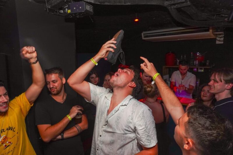 Halloween Party : Pub Crawl Nice With 5 Free Shots and Masks - Meeting and Availability Information