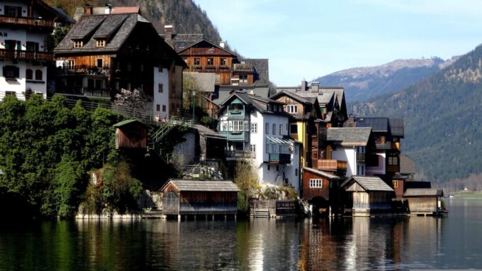 Hallstatt, St.Gilgen,St Wolfgang Salzkammergut From Salzburg - Exploring St. Gilgen