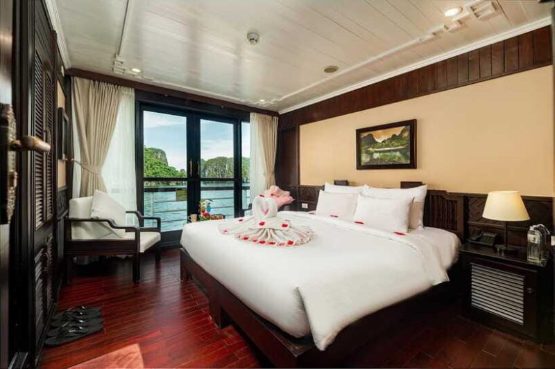 Halong Aquamarine Cruise 5 Star - Personalized Pickup and Drop-off Service