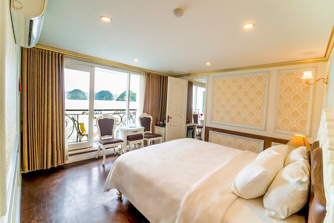 Halong Aquamarine Cruise Luxury 2 Days 1 Night Tour on Bay - Sightseeing Stops