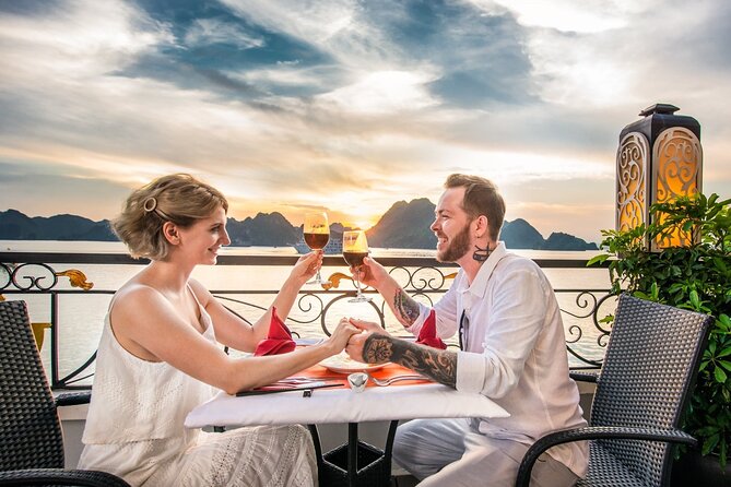 Halong Aquamarine Cruise Luxury 2 Days 1 Night Tour on Bay - Traveler Reviews