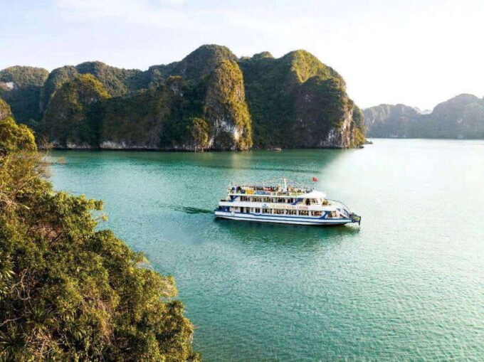 Halong Bay 1D- Sung Sot Cave- Titop Island- Kayaking & Lunch - Kayaking and Bamboo Boat Experience