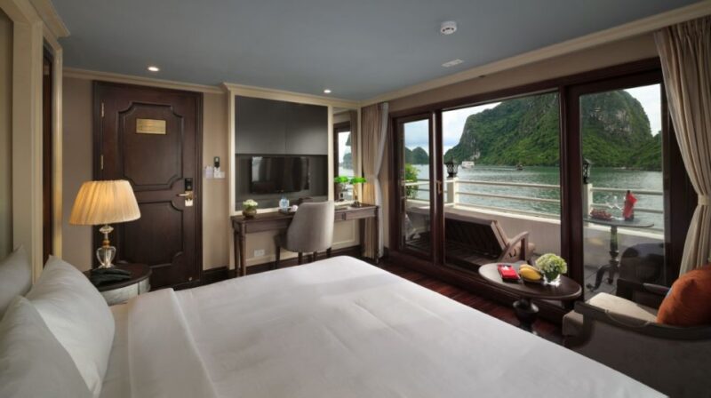 Halong Bay: 2-Day 5-Star Cruise With Seafood & Kayaking - Activity and Excursion Details