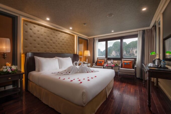 Halong Bay: 2-Day 5-Star Cruise With Seafood & Kayaking - Guides and Language Support