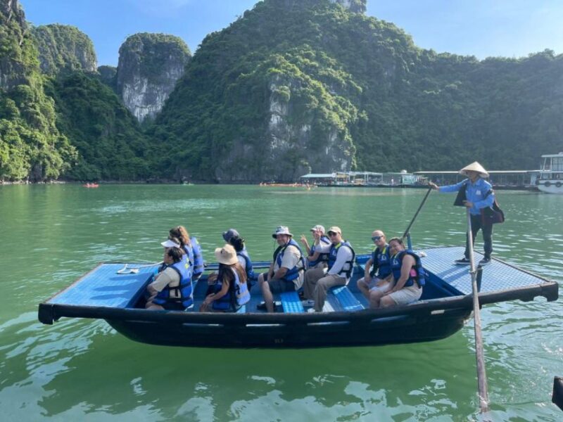 Halong Bay 6 Hours Deluxe Cruise Trip, Lunch, Kayaking, Swim - Lunch and Refreshments