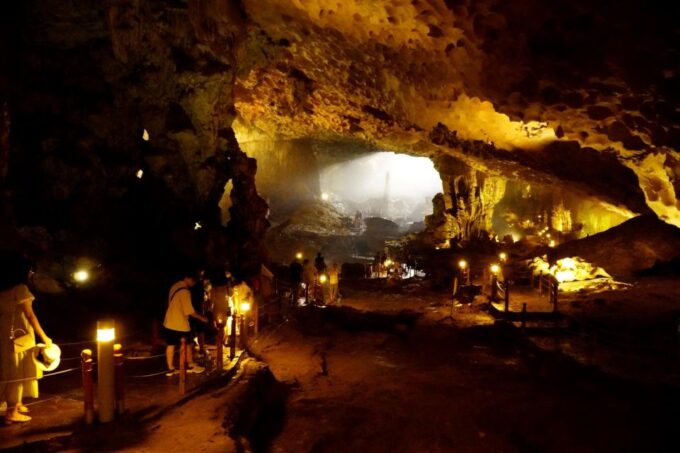 Halong Bay 6 Hours Deluxe Cruise Trip, Lunch, Kayaking, Swim - Frequently Asked Questions