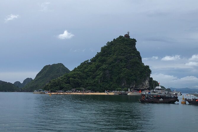 Halong Bay Boat Trip With Sung Sot Cave - Kayaking - Titop Island - Inclusions and What to Expect