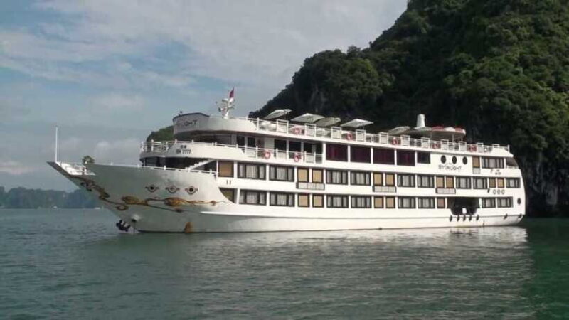 Halong Bay by Overnight Cruise With Kayak and Squid Fishing - Itinerary Day 2
